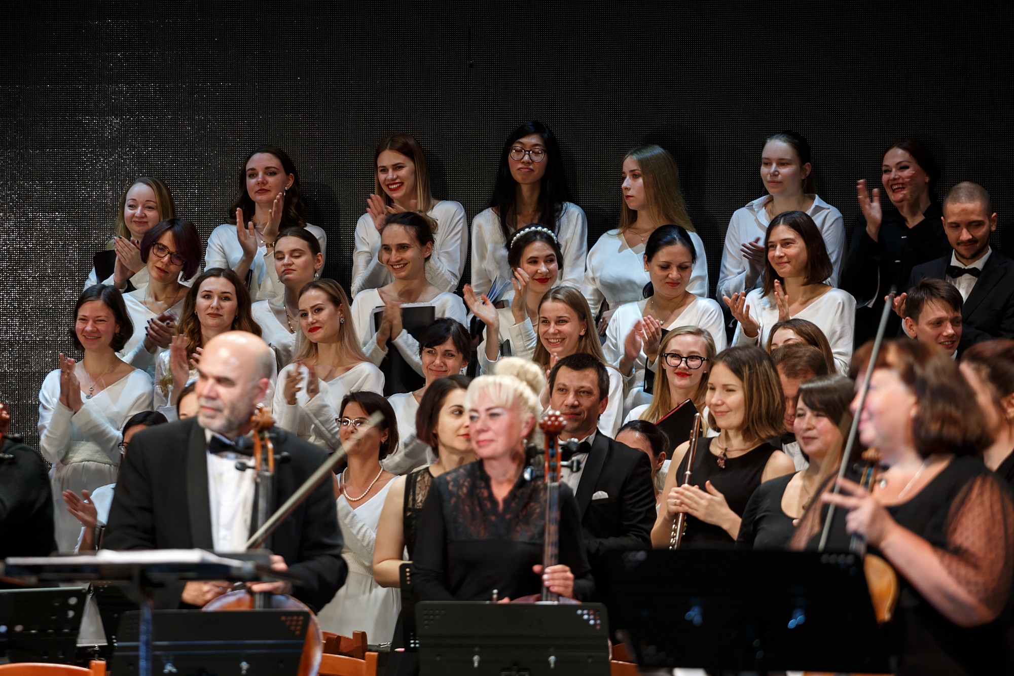 Свердловская филармония хор. Carmina Burana. Хор лик Кармина Бурана Таганрог Фестивальный 4 декабря.